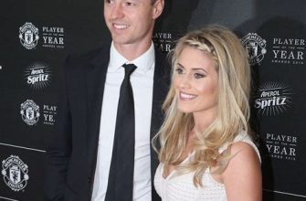 Jonny Evans wife girlfriend (football)