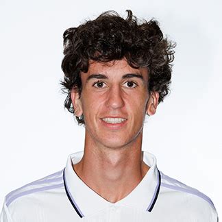 Jacobo Ramon's Age Height and Hairstyle