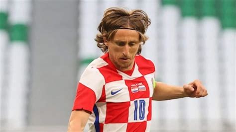 Luka Modric Age Height and Hairstyle in Football